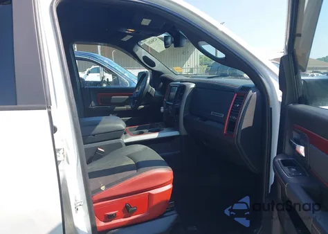 2017 Ram 1500 Rebel 4X4 5'7 Box z USA, uszkodzony, nr VIN 1C6RR7YT7HS595604